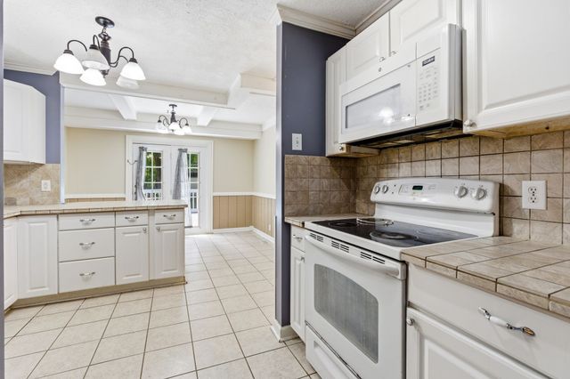 6603 Shedden Rd, Greenbrier, TN 37073