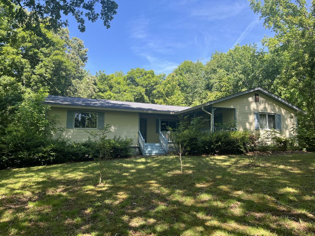 6603 Shedden Rd, Greenbrier, TN 37073