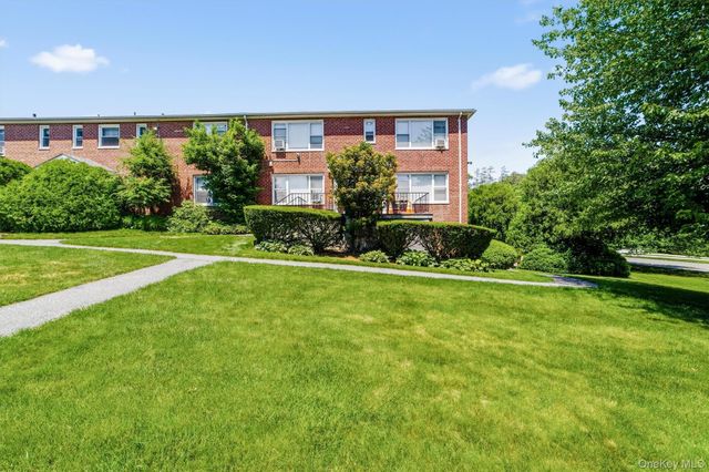 225 Schrade Road 1E, Briarcliff Manor, NY 10510