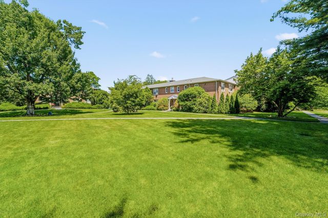 225 Schrade Road 1E, Briarcliff Manor, NY 10510