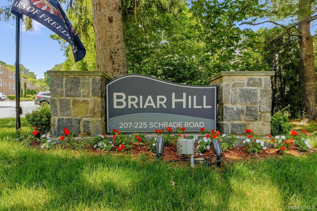 225 Schrade Road 1E, Briarcliff Manor, NY 10510