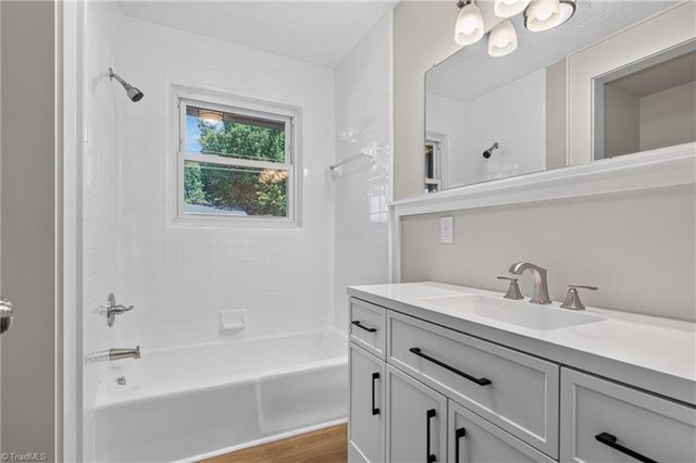128 Englewood Drive, Archdale, NC 27263