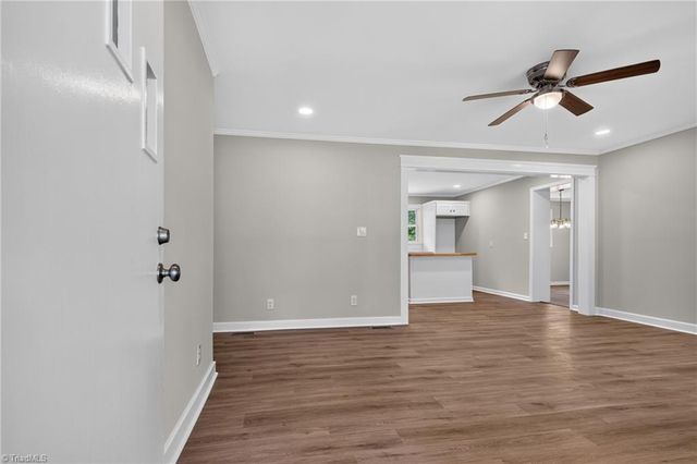 128 Englewood Drive, Archdale, NC 27263
