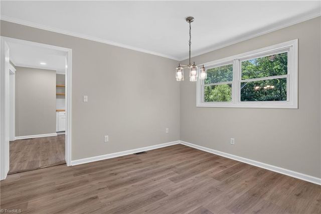 128 Englewood Drive, Archdale, NC 27263