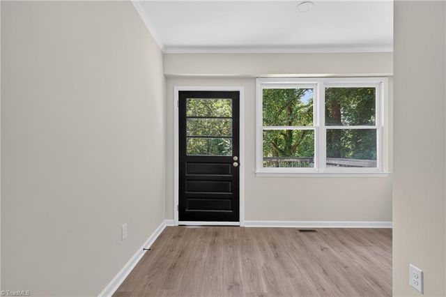 128 Englewood Drive, Archdale, NC 27263
