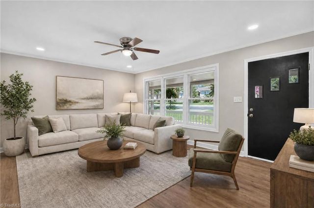 128 Englewood Drive, Archdale, NC 27263