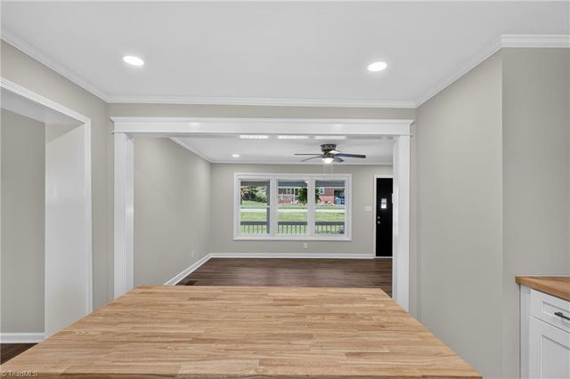 128 Englewood Drive, Archdale, NC 27263