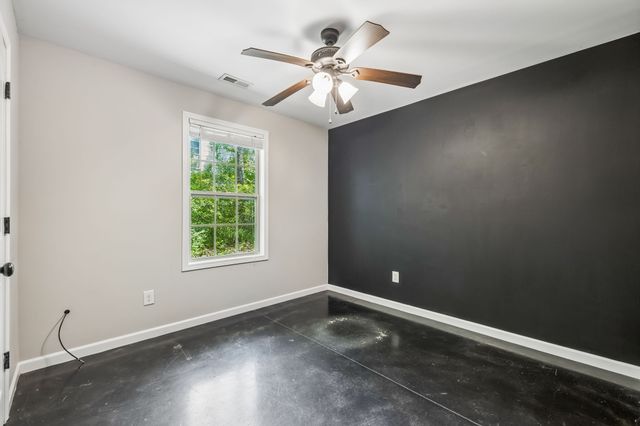 1008 Swift Dr, Clarksville, TN 37040