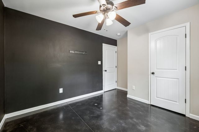 1008 Swift Dr, Clarksville, TN 37040