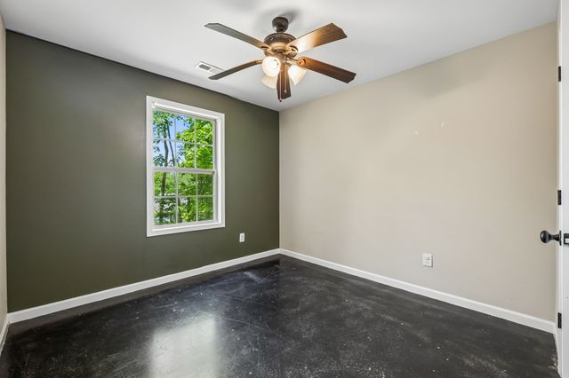 1008 Swift Dr, Clarksville, TN 37040