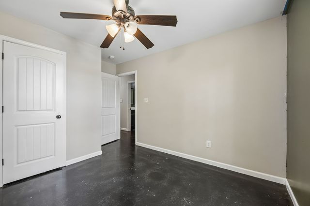 1008 Swift Dr, Clarksville, TN 37040