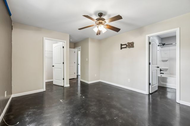 1008 Swift Dr, Clarksville, TN 37040