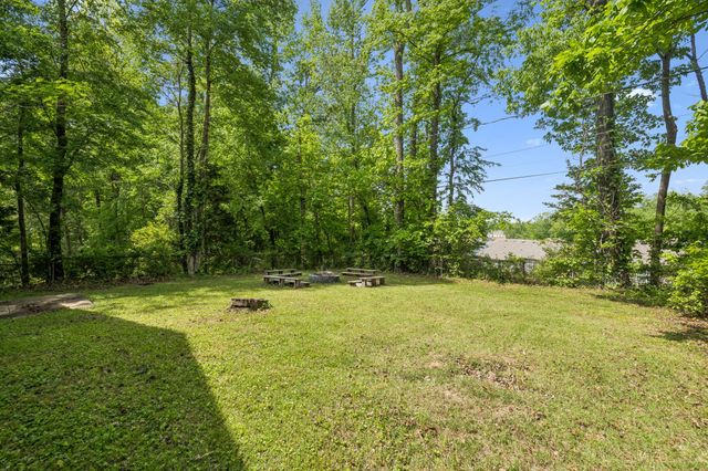 1008 Swift Dr, Clarksville, TN 37040