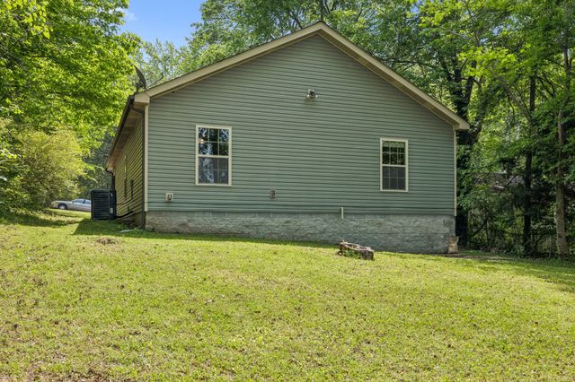 1008 Swift Dr, Clarksville, TN 37040