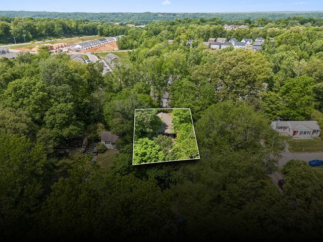 1008 Swift Dr, Clarksville, TN 37040