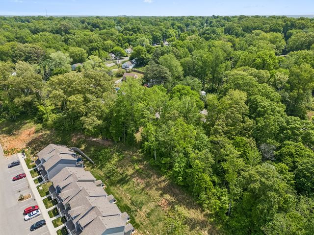 1008 Swift Dr, Clarksville, TN 37040