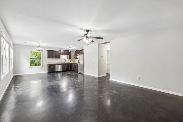 1008 Swift Dr, Clarksville, TN 37040