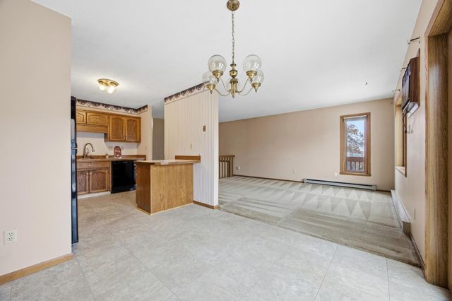 22 Fremont Drive S, Fargo, ND 58103