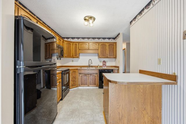 22 Fremont Drive S, Fargo, ND 58103