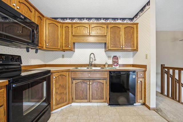 22 Fremont Drive S, Fargo, ND 58103