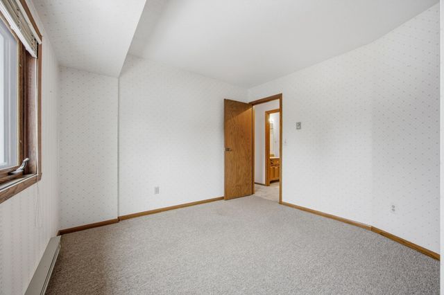 22 Fremont Drive S, Fargo, ND 58103