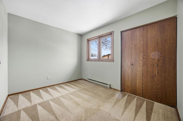 22 Fremont Drive S, Fargo, ND 58103