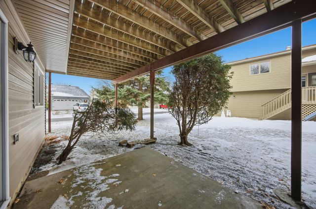 22 Fremont Drive S, Fargo, ND 58103