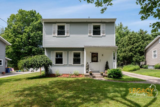 1031 Worcester Drive NE, Grand Rapids, MI 49505