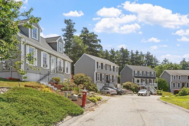 29 Lindsey Ln, Dracut, MA 01826