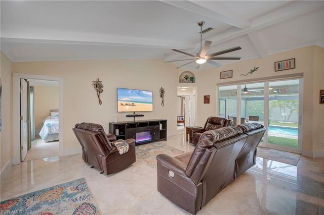 5422 Agualinda BLVD, Cape Coral, FL 33914