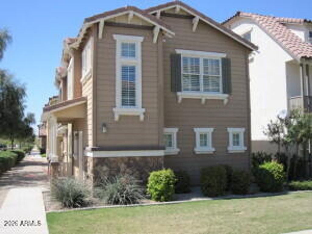 Image 1 of property listing at 4225 E JASPER Drive, Gilbert, AZ 85296