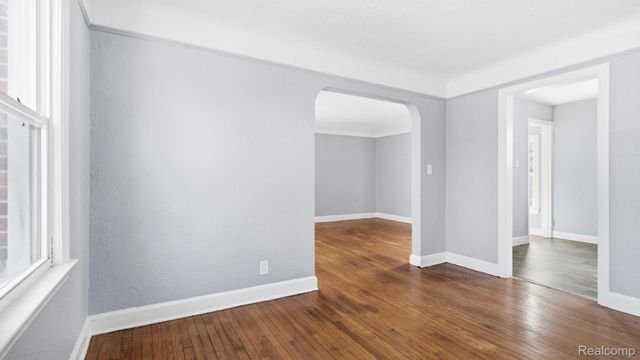 2858 Fort Park Boulevard, Lincoln Park, MI 48146