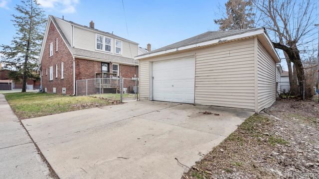 2858 Fort Park Boulevard, Lincoln Park, MI 48146