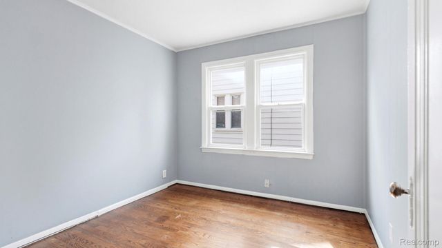 2858 Fort Park Boulevard, Lincoln Park, MI 48146