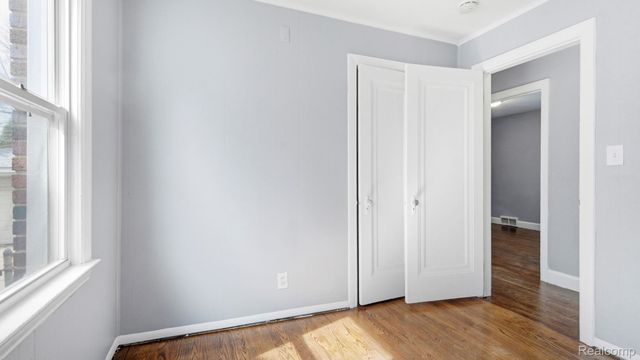 2858 Fort Park Boulevard, Lincoln Park, MI 48146