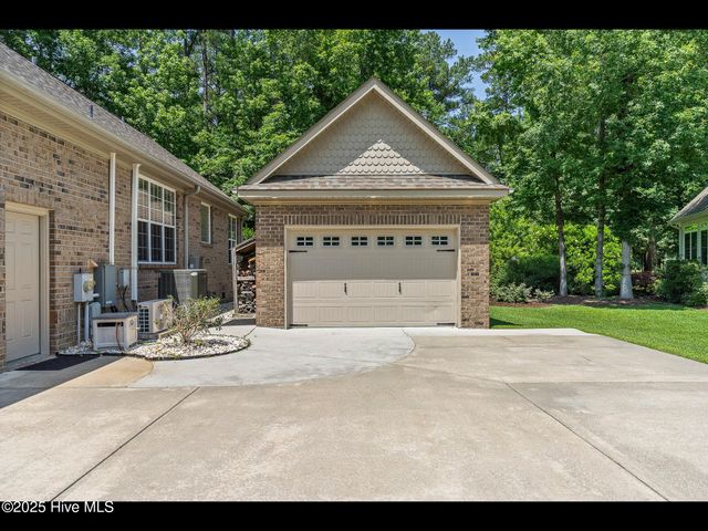 3603 Seafoam Court, New Bern, NC 28562