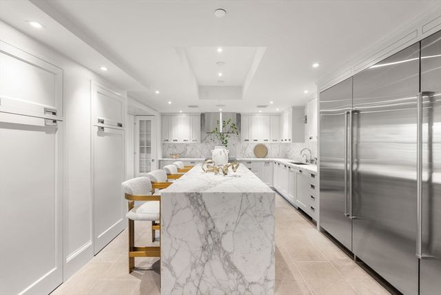 2 Commonwealth 10A, Boston, MA 02116