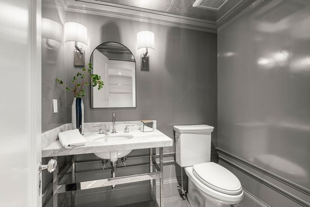 2 Commonwealth 10A, Boston, MA 02116