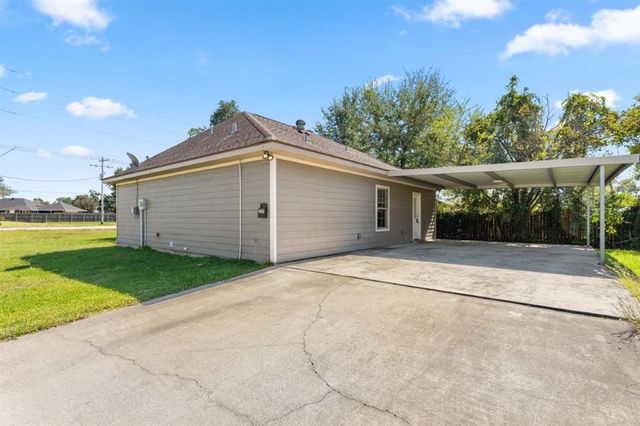 3400 Lake Street, Lake Charles, LA 70605