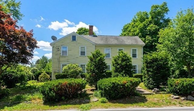 12 Brookline Street, Pepperell, MA 01463
