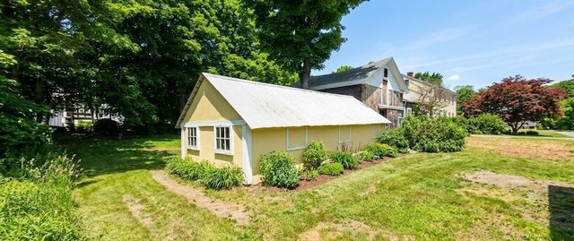 12 Brookline Street, Pepperell, MA 01463