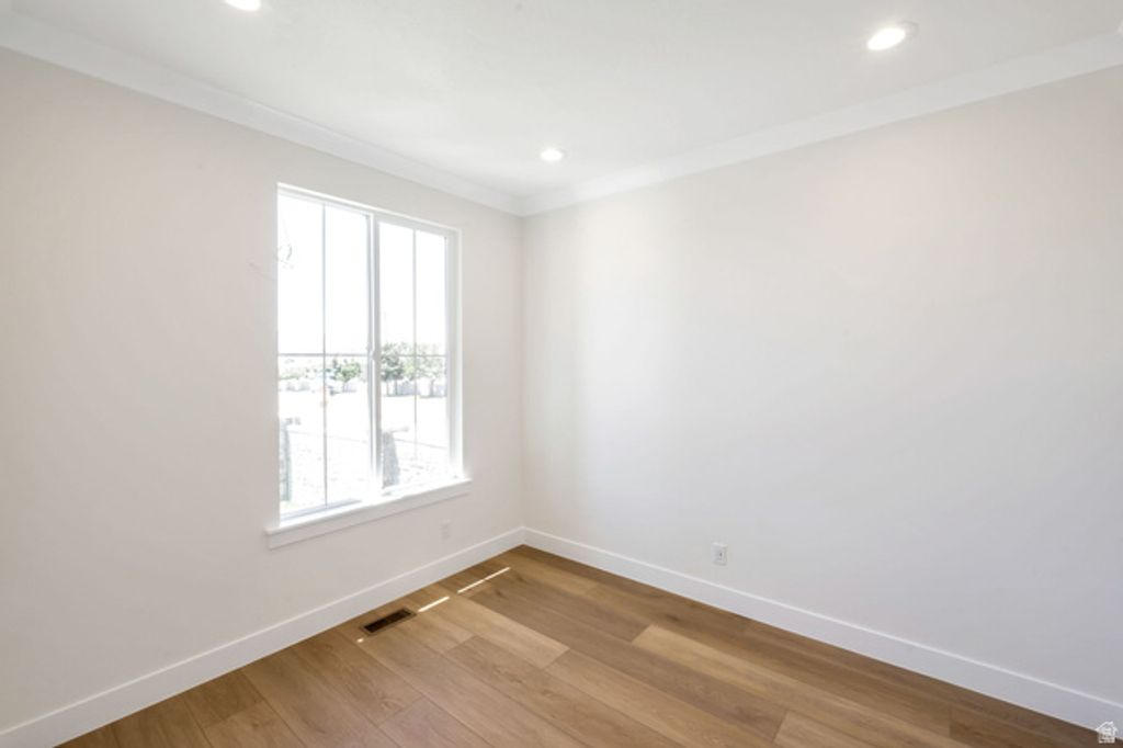 Image 4 of property listing at 1194 W 2900 N, Lehi, UT 84043