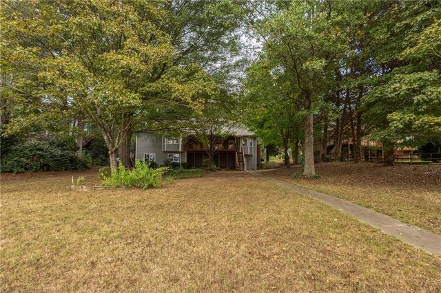 2372 Merrymount Drive, Suwanee, GA 30024