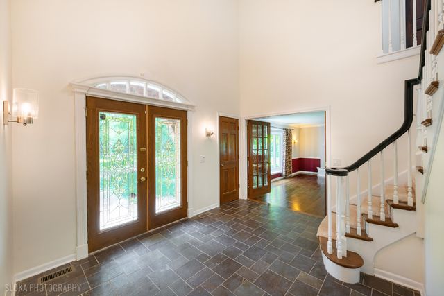4 Auburn Lane, Barrington Hills, IL 60010