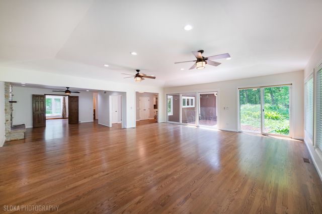 4 Auburn Lane, Barrington Hills, IL 60010