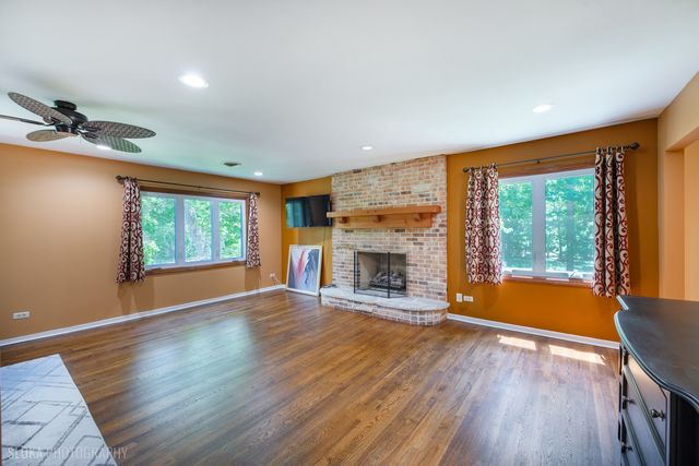 4 Auburn Lane, Barrington Hills, IL 60010