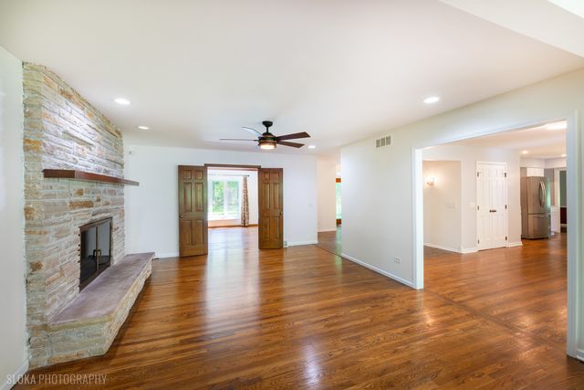 4 Auburn Lane, Barrington Hills, IL 60010