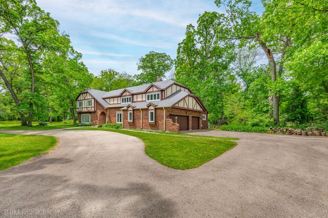4 Auburn Lane, Barrington Hills, IL 60010