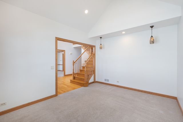 2652 Charlestowne Lane, Naperville, IL 60564