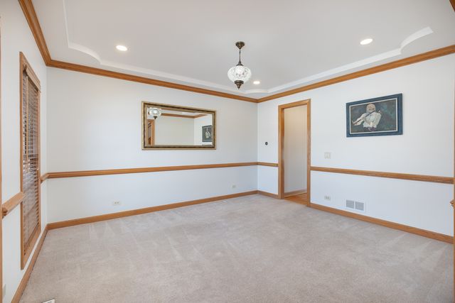 2652 Charlestowne Lane, Naperville, IL 60564